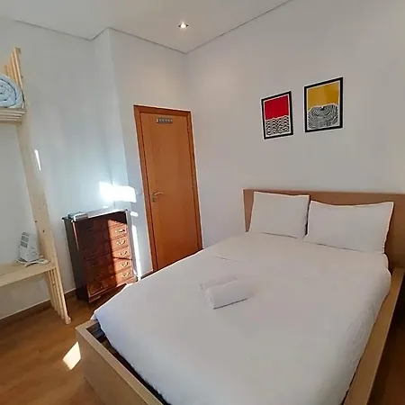 Bairro Alto Hostel *