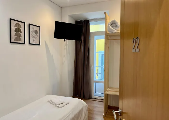 Bairro Alto Хостел